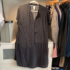 H&M black dress with white print